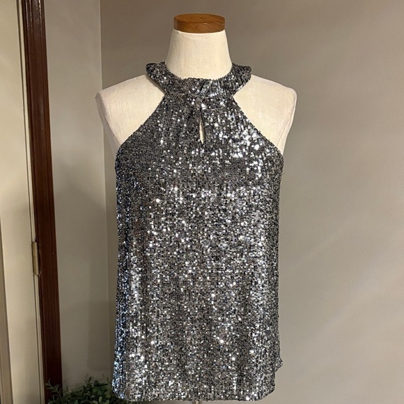 Cable & Gauge Tops - Silver Sequin Halter tank Top stretchy Cable & Gauge holiday evening formal med